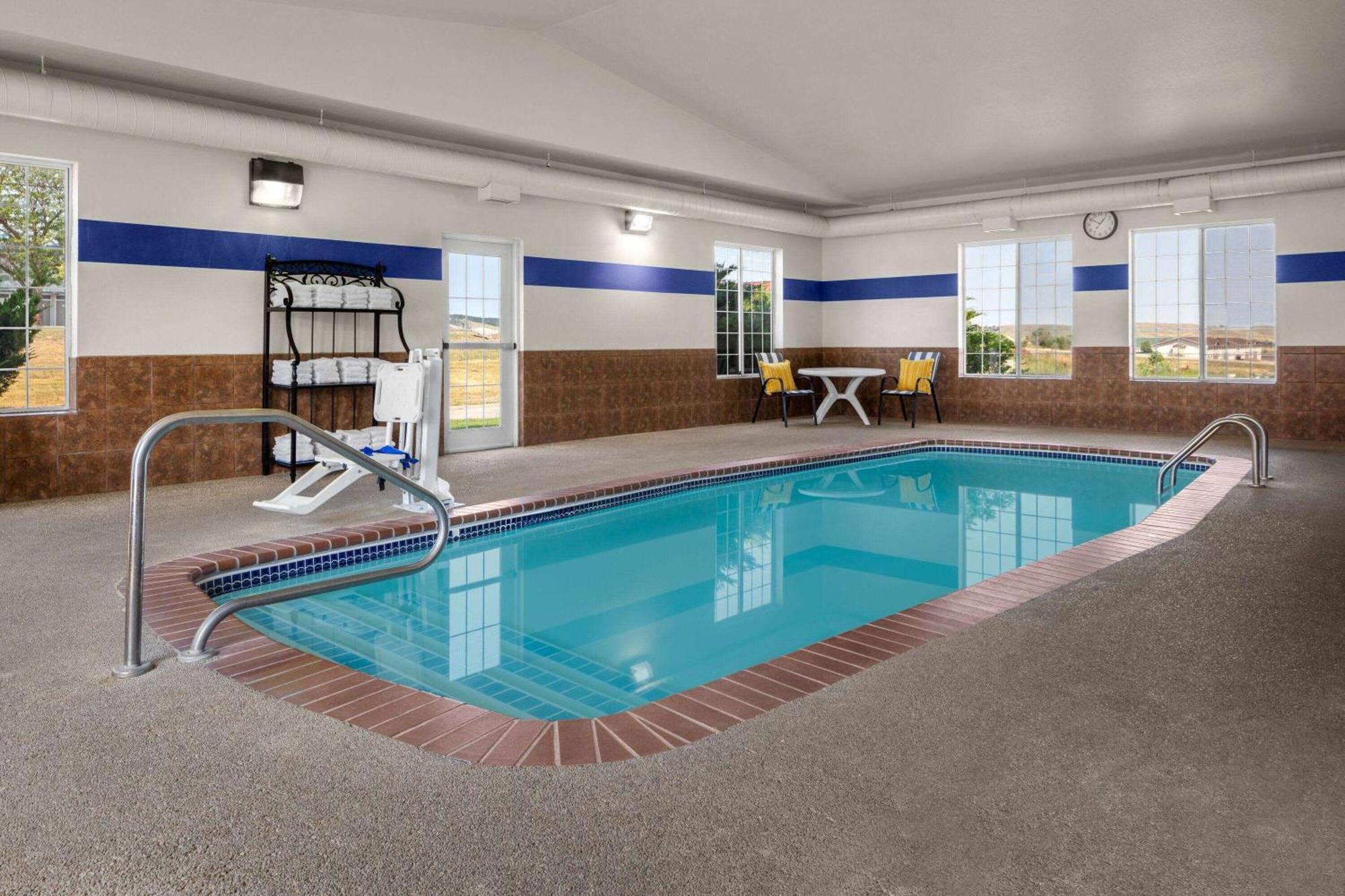 Microtel Inn & Suites By Wyndham Rapid City Zewnętrze zdjęcie